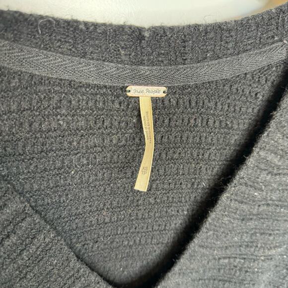 Free People Hearts In Laces Black Oversized Lace Up Sweater Size XS - Picture 3 of 7